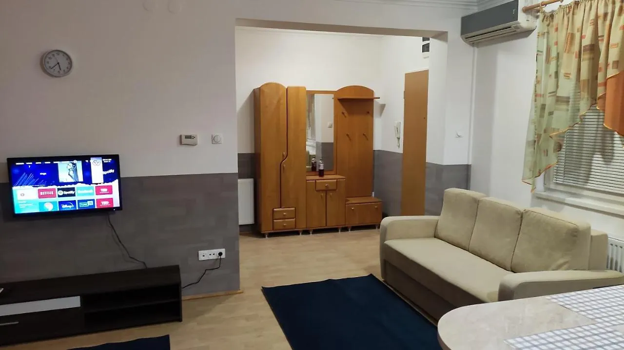 Ketto Ciprus Apartman Hajdúszoboszló 0*,