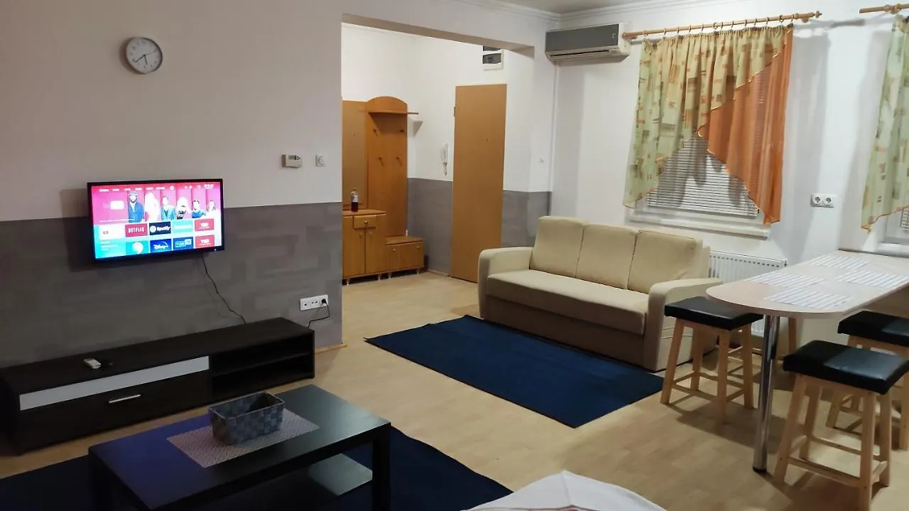 Ketto Ciprus Apartman Hajdúszoboszló 0*,