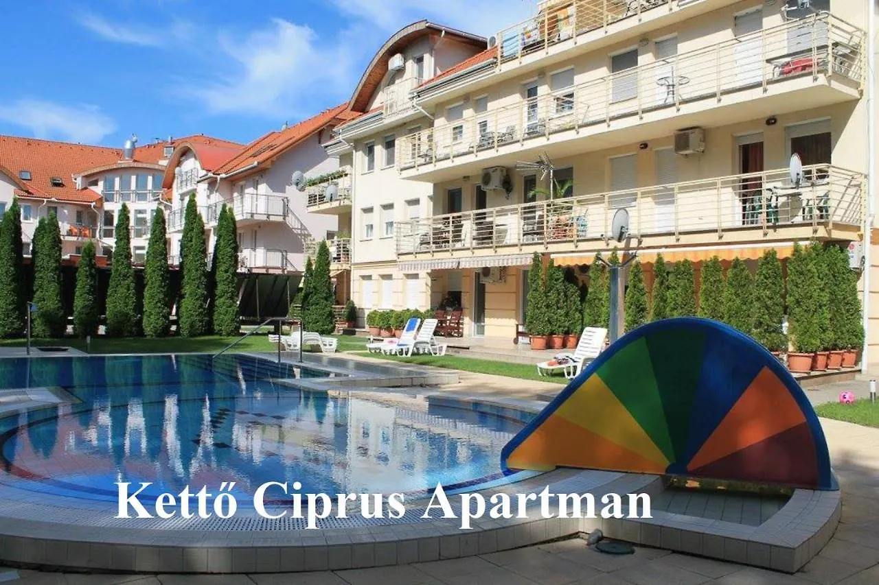 Ketto Ciprus Apartman ハイデゥソボスロー 0*,  ハンガリー
